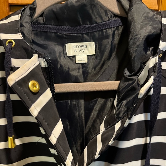 19. WOMENS CROWN & IVY L DETAIL JACKET - Picture 3 of 7